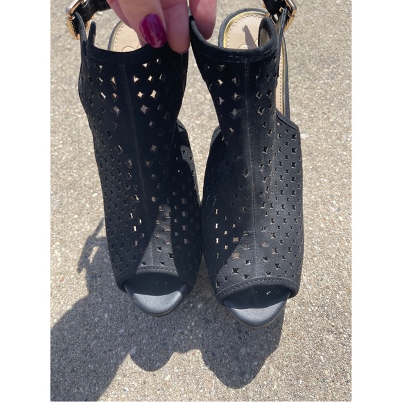 Jessica Simpson Black Heels - Picture 3 of 7